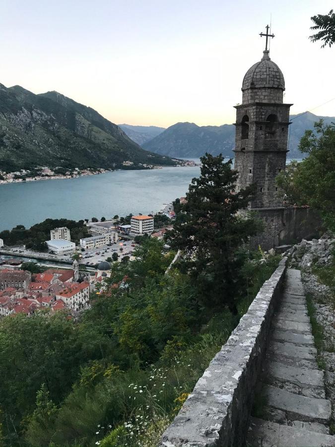 Romantic Rooftop View Hideaway- Old Town Nr 404 Kotor Exteriör bild